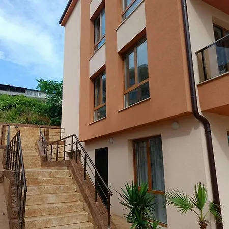 Apartmán царево-студия нестинарка Carevo